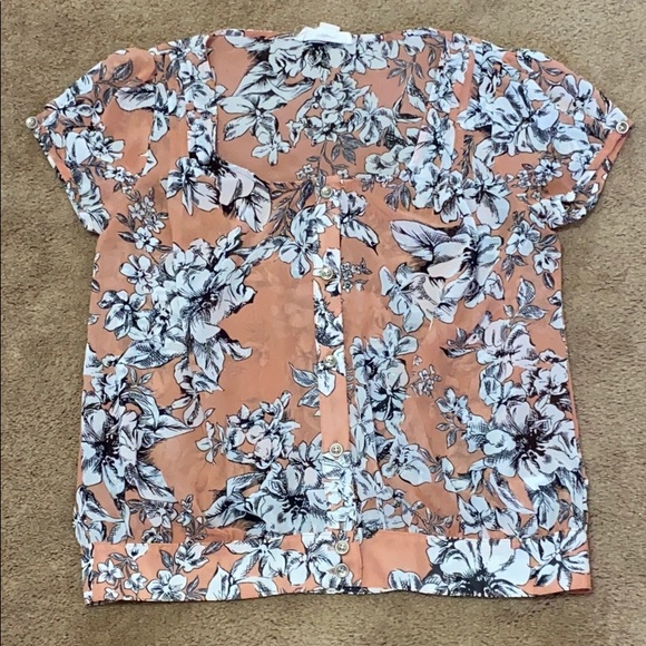Forever 21 Floral Peach Blouse - Picture 2 of 10